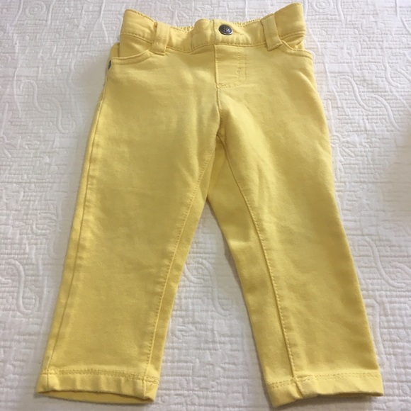 12-18m (4/$20) Mellow Yellow Tee & Pants - Picture 4 of 7